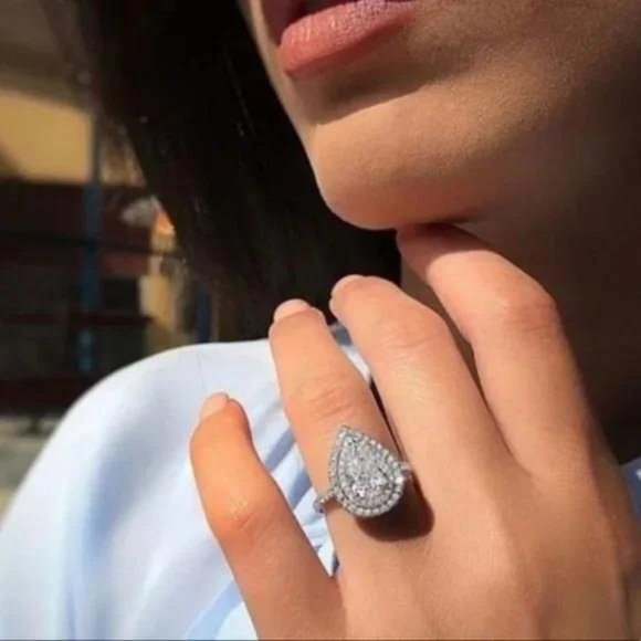 \\ NEW \\ S925 STERLING SILVER PEAR CUT DIAMOND RING - Picture 1 of 7